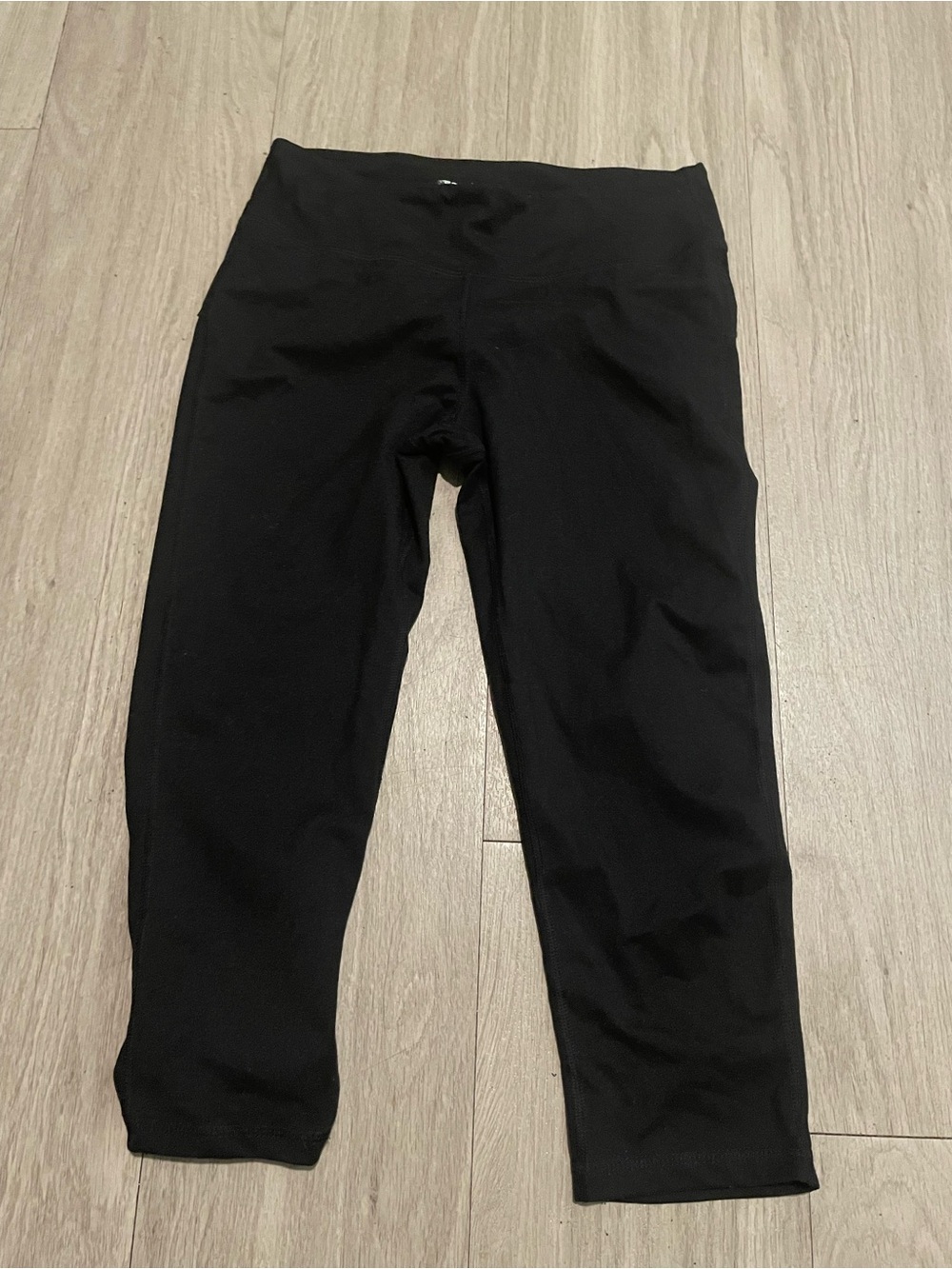 Marika Black Cropped Performance Leggings
